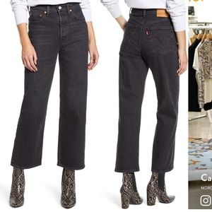 Levi’s ribcage high waist ankle straight leg jeans size 28